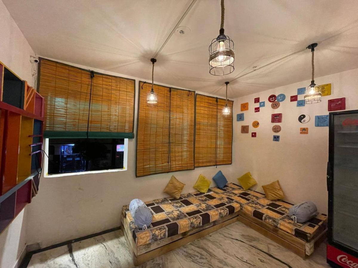 Travel Monkey Hostel Agra  Exterior photo