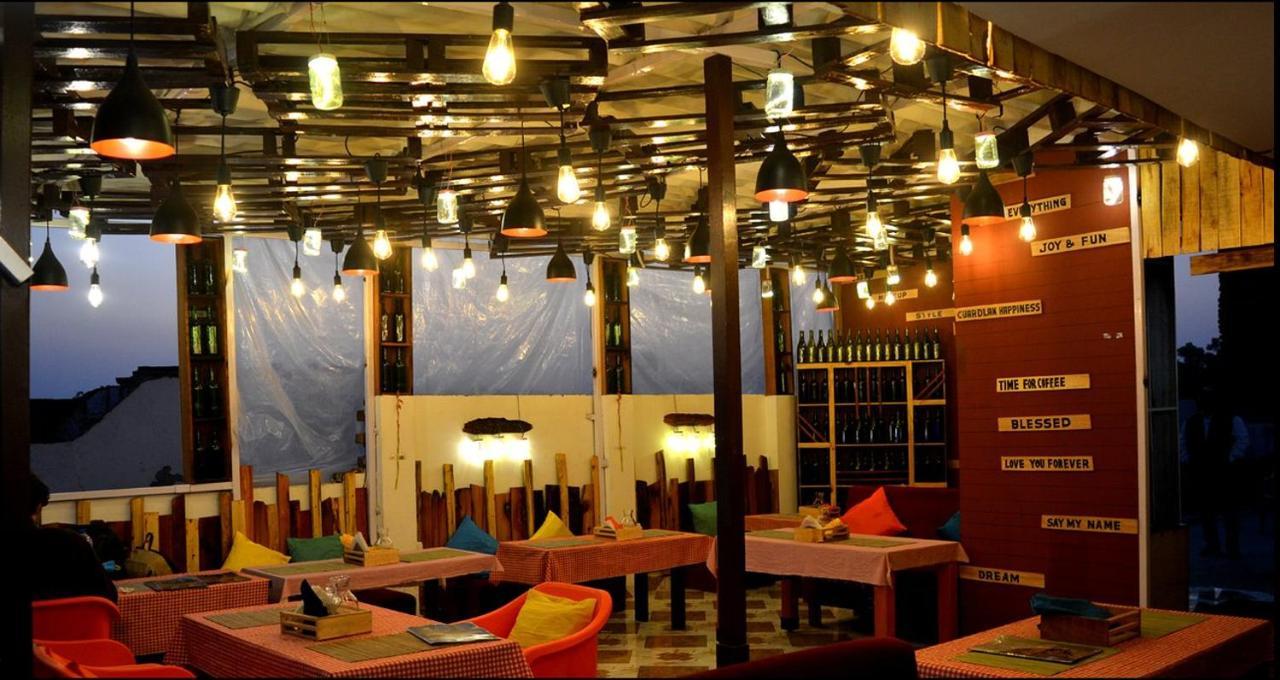 Travel Monkey Hostel Agra  Exterior photo