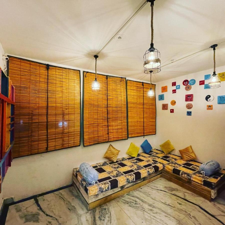 Travel Monkey Hostel Agra  Exterior photo