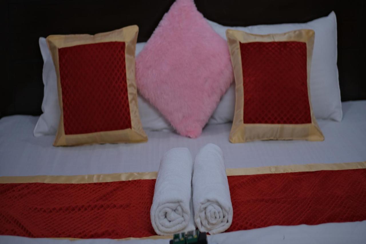 Travel Monkey Hostel Agra  Exterior photo