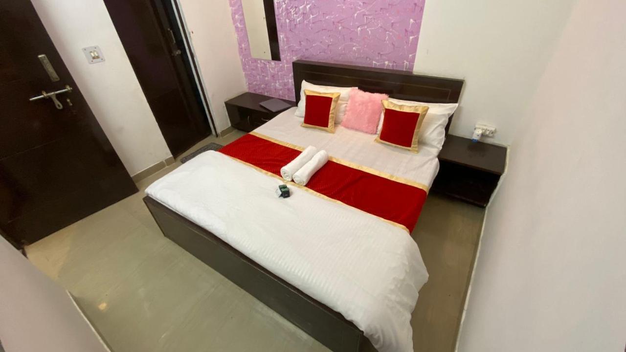 Travel Monkey Hostel Agra  Exterior photo