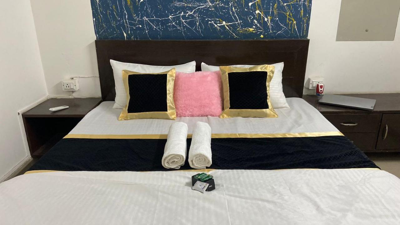 Travel Monkey Hostel Agra  Exterior photo