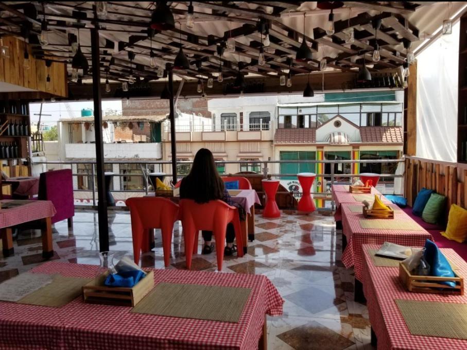 Travel Monkey Hostel Agra  Exterior photo