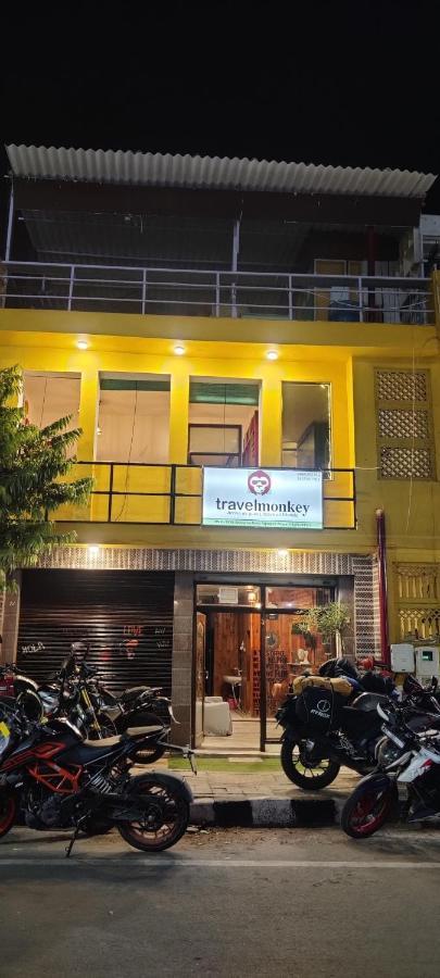 Travel Monkey Hostel Agra  Exterior photo