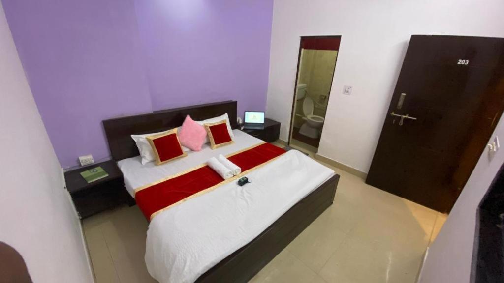 Travel Monkey Hostel Agra  Exterior photo